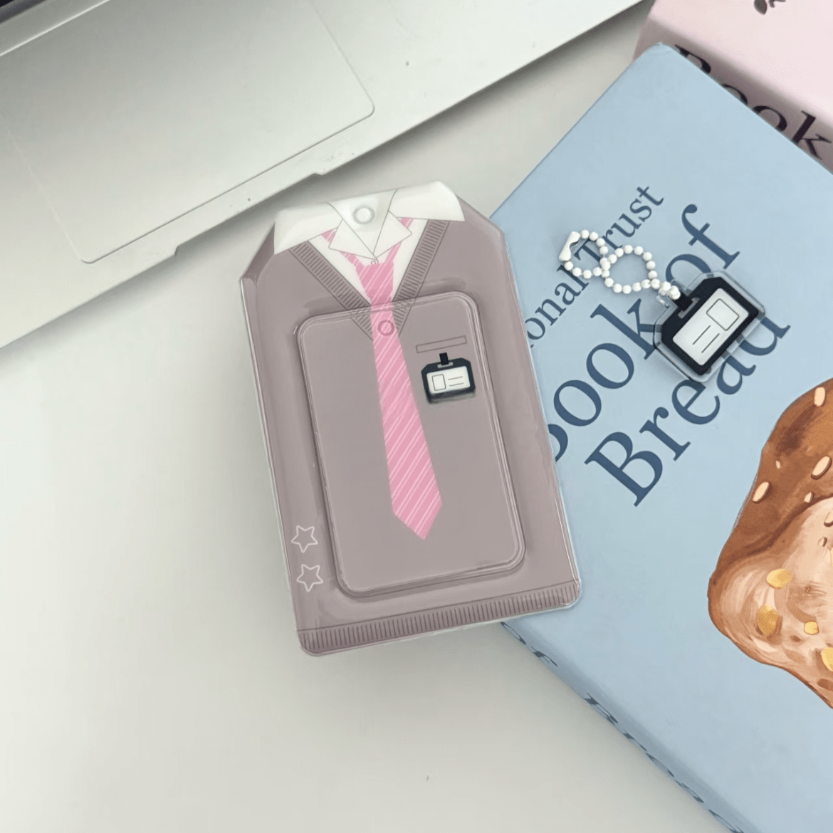 Chic Uniform Kpop Keychain Photocard Holder - ArtGalleryZen