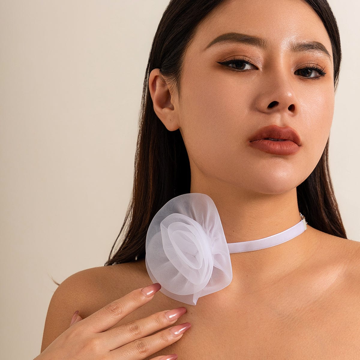 Chic White Mesh Flower Velvet Collar Choker Necklace - ArtGalleryZen
