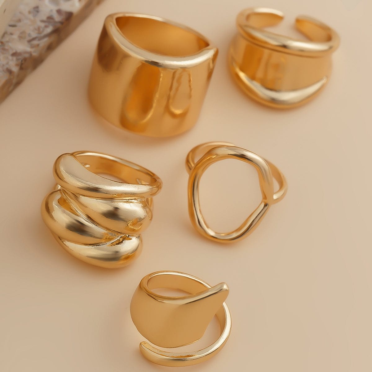 Chunky 4Pcs Hollow Oval Glossy Stackable Ring Set - ArtGalleryZen