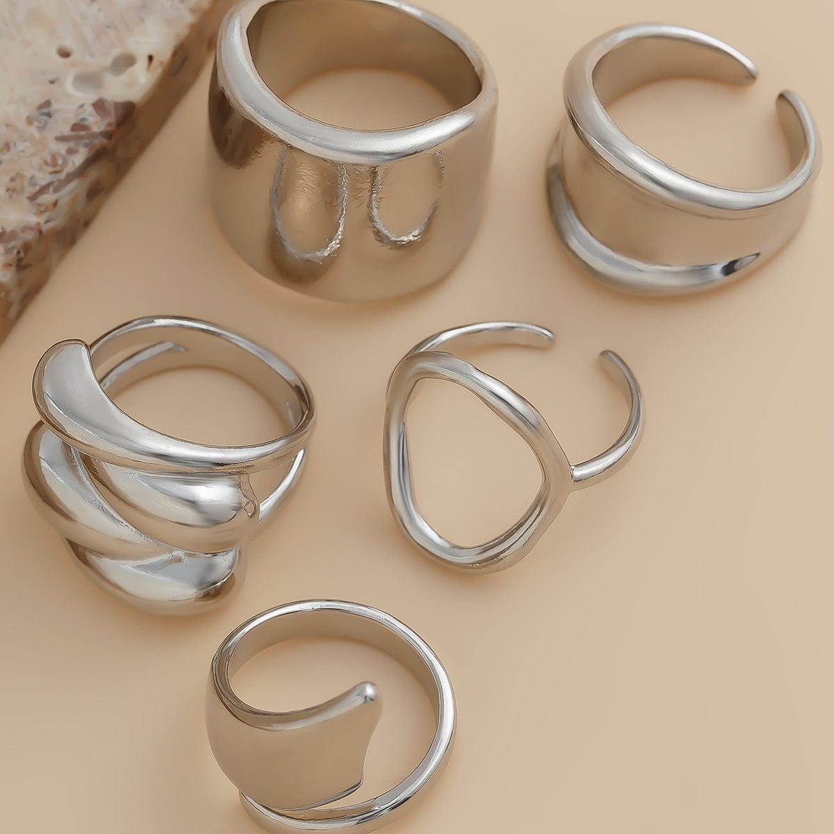 Chunky 4Pcs Hollow Oval Glossy Stackable Ring Set