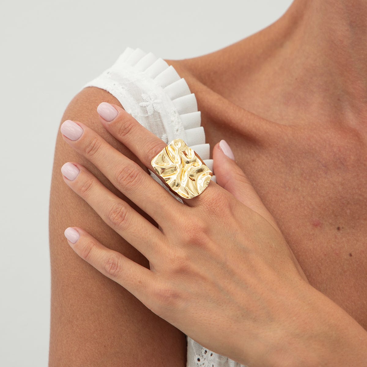 Chunky Gold Silver Tone Pleated Square Ring - ArtGalleryZen