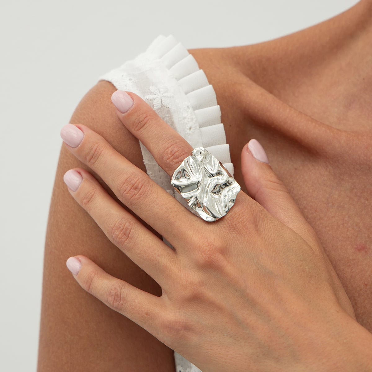 Chunky Gold Silver Tone Pleated Square Ring - ArtGalleryZen