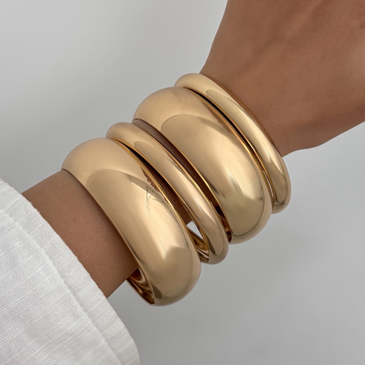 Classic 4pcs Gold Silver Tone Wide Cuff Bangle Bracelet Set - ArtGalleryZen