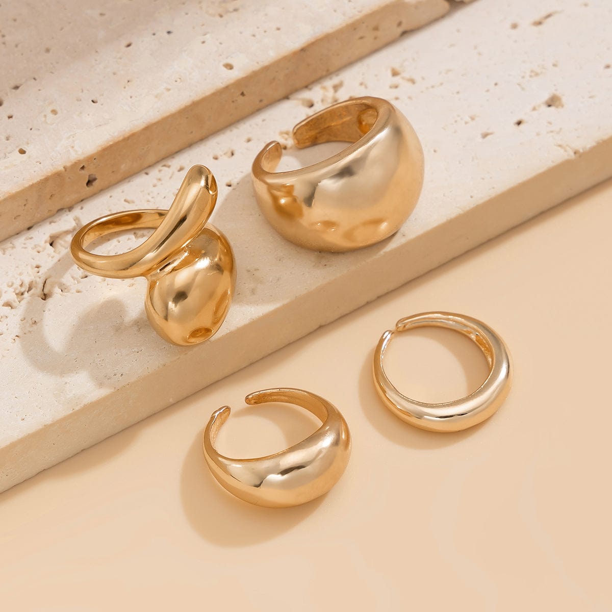 Classic 4pcs Gold Tone Chunky Stackable Ring Set