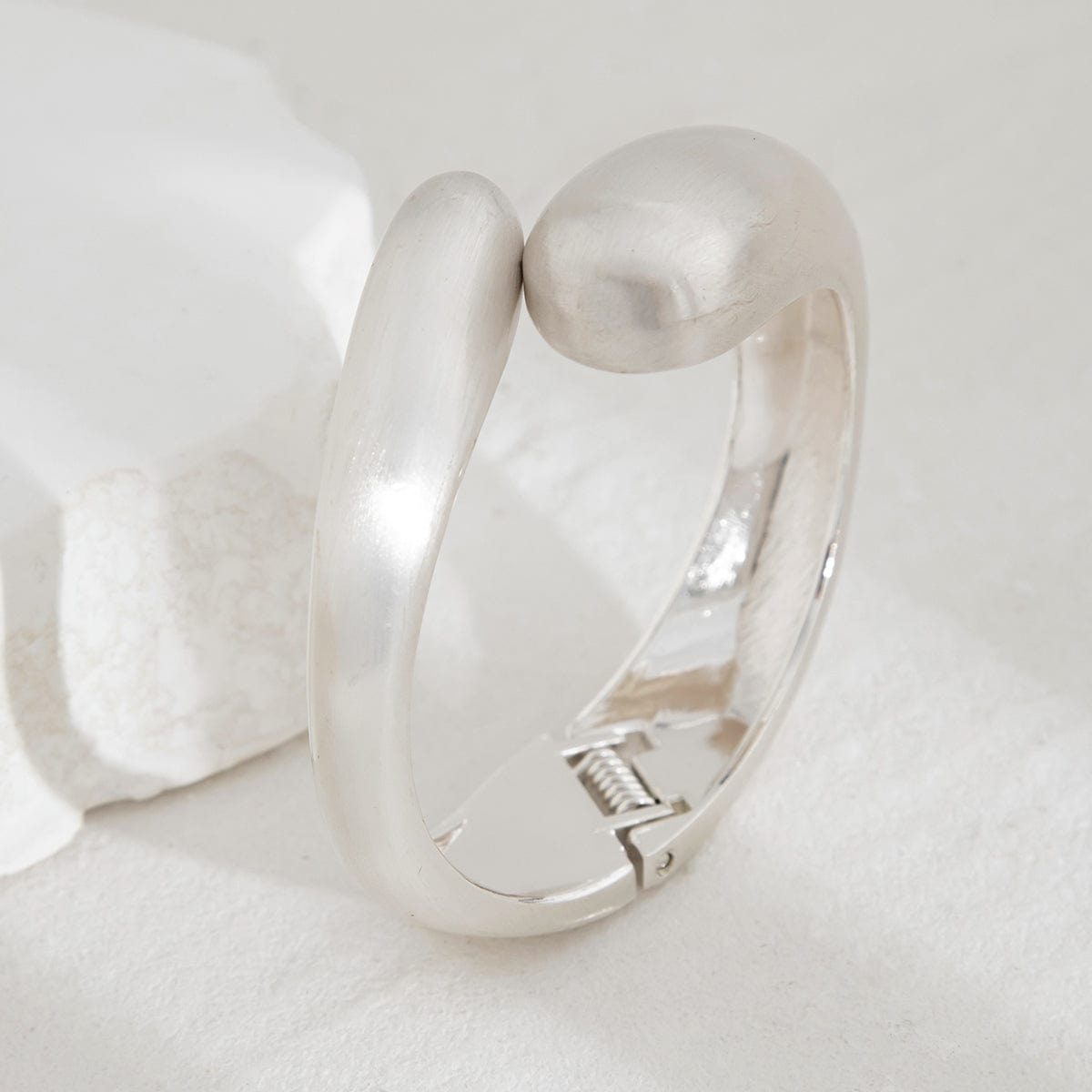 Classic Frosted Metallic Waterdrop Bangle Bracelet