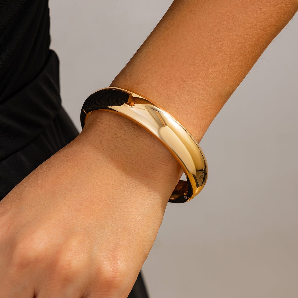 Classic Gold Silver Plated Bangle Bracelet - ArtGalleryZen