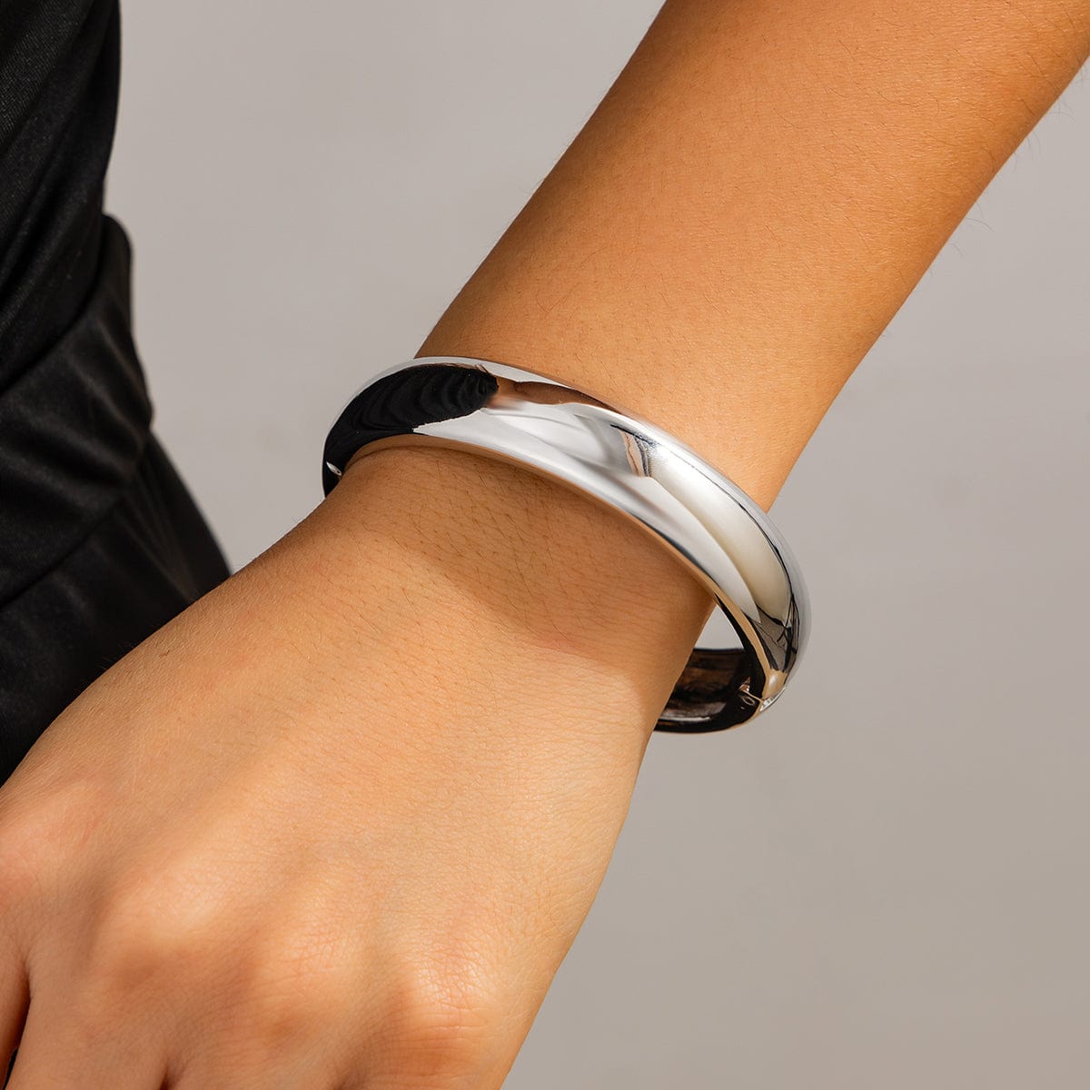 Classic Gold Silver Plated Bangle Bracelet - ArtGalleryZen