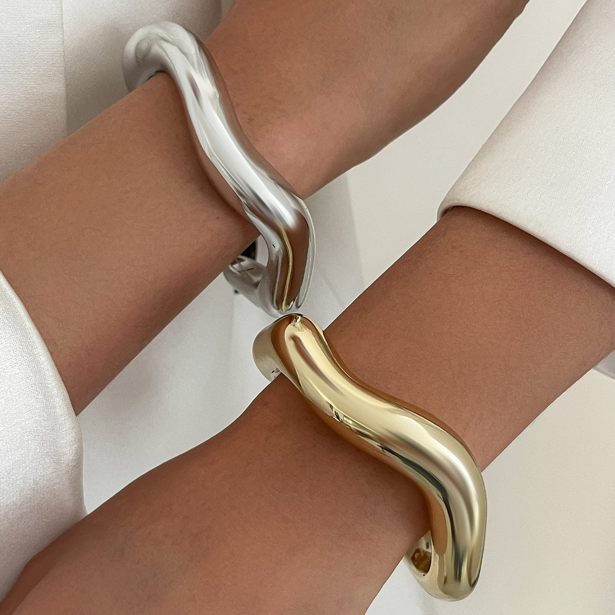 Classic Gold Silver Plated Glossy Wave Bangle Bracelet - ArtGalleryZen