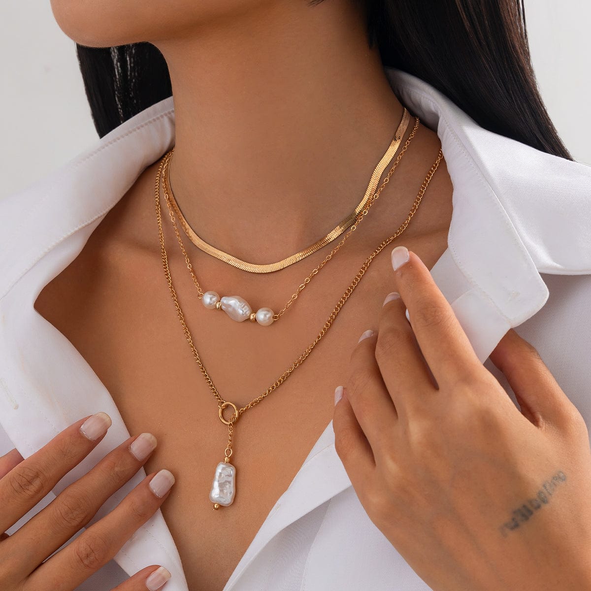 Classic Layered Irregular Pearl Pendant Snake Chain Necklace Set