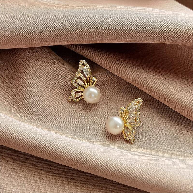 Crystal Butterfly Pearl Earrings - ArtGalleryZen