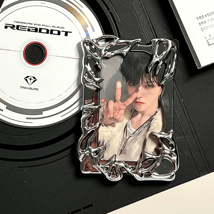 Cyberpunk Irregular Silver Tone Kpop Keychain Photocard Holder - ArtGalleryZen