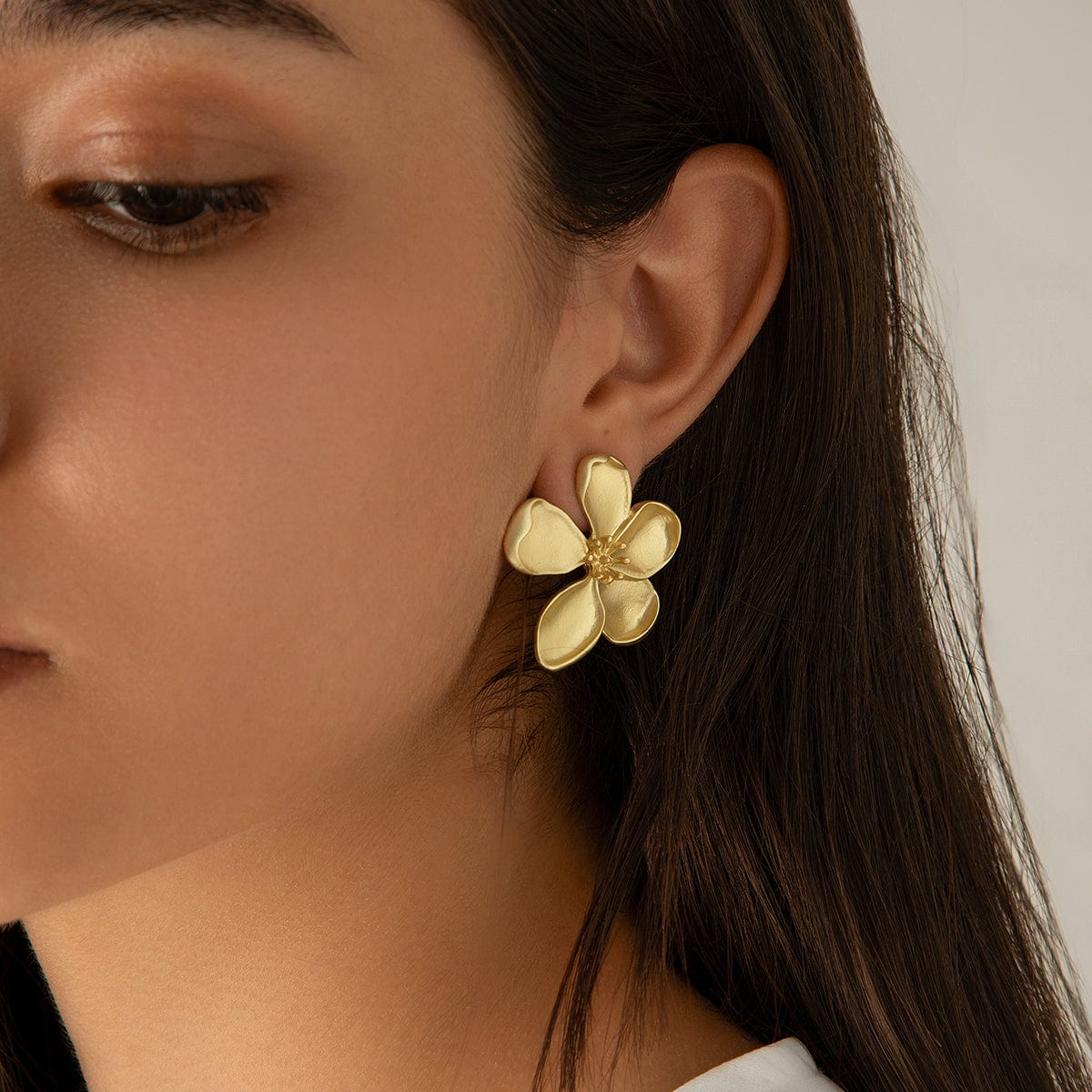 Dainty Gold Silver Plated Flower Stud Earrings - ArtGalleryZen