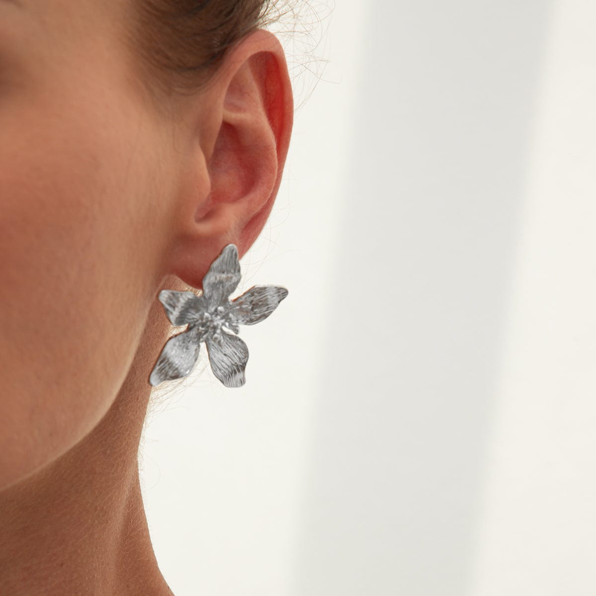 Dainty Gold Silver Tone Flower Stud Earrings - ArtGalleryZen