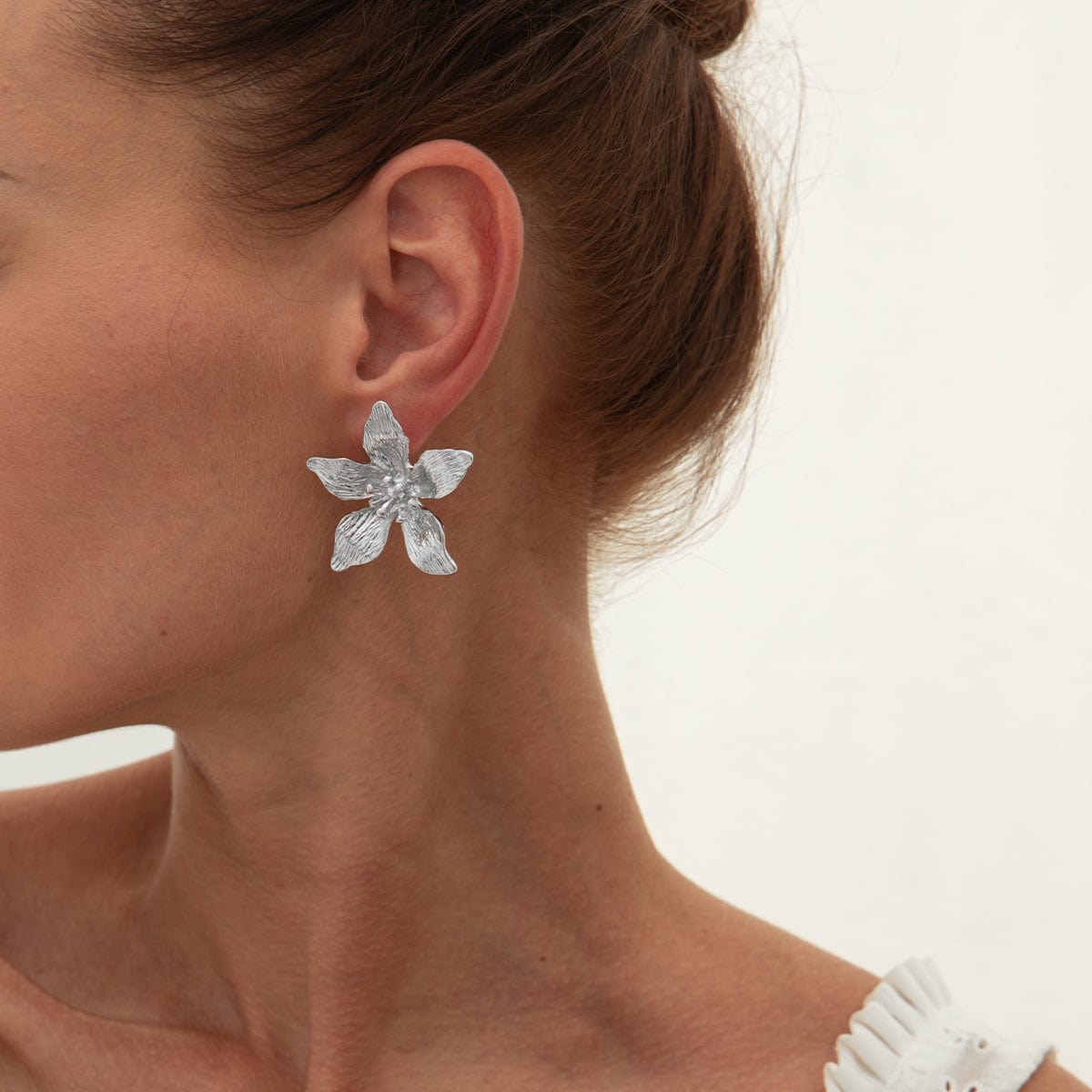 Dainty Gold Silver Tone Flower Stud Earrings - ArtGalleryZen