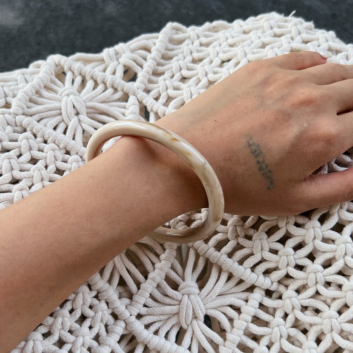 Dainty Gradient Resin Bangle Bracelet Set - ArtGalleryZen