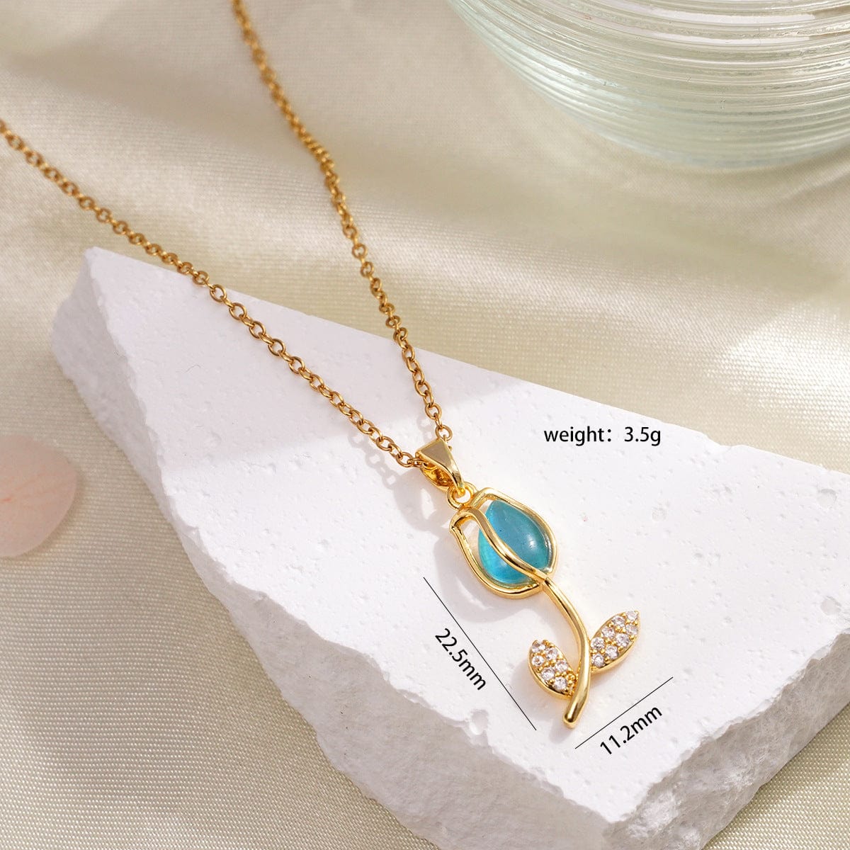 Dainty Rhinestone Inlaid Crystal Tulip Pendant Necklace