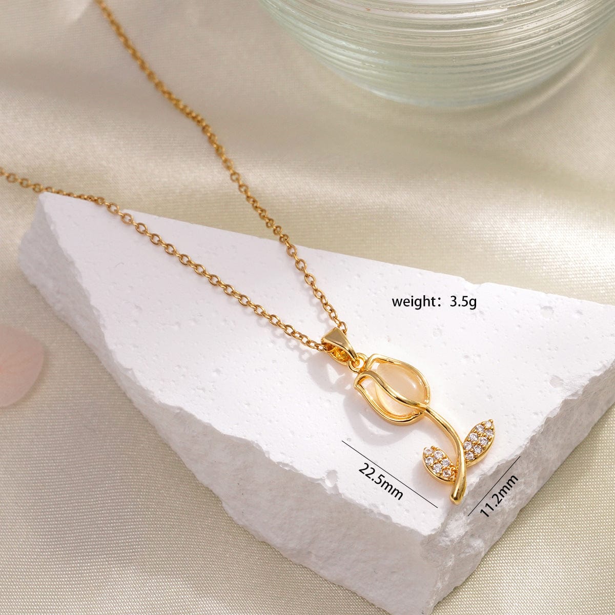 Dainty Rhinestone Inlaid Crystal Tulip Pendant Necklace