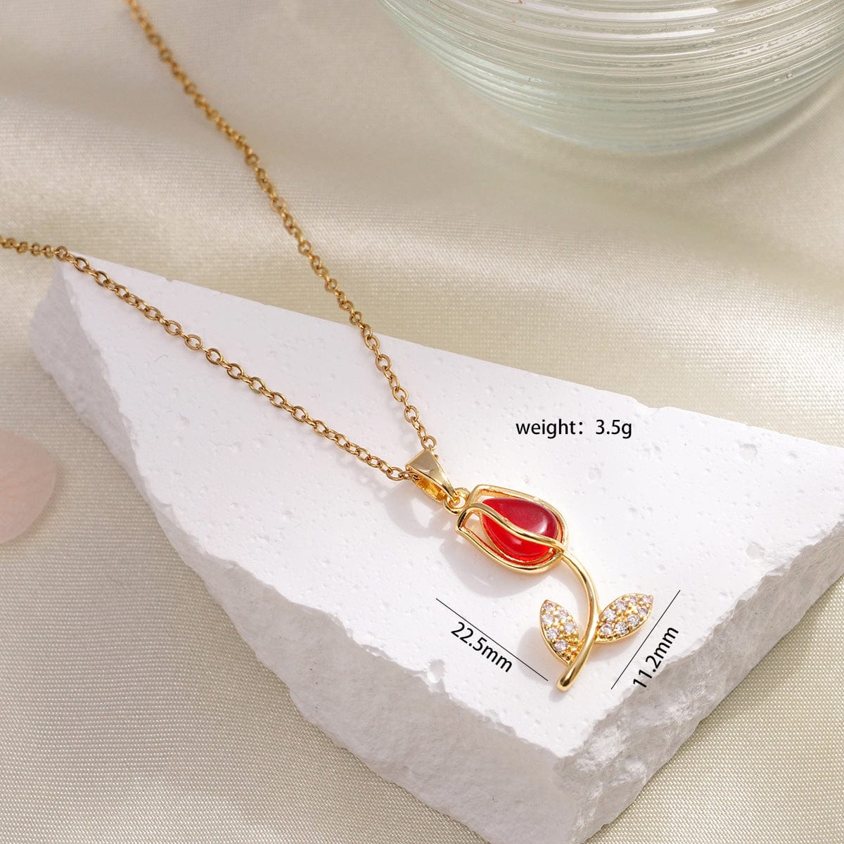 Dainty Rhinestone Inlaid Crystal Tulip Pendant Necklace