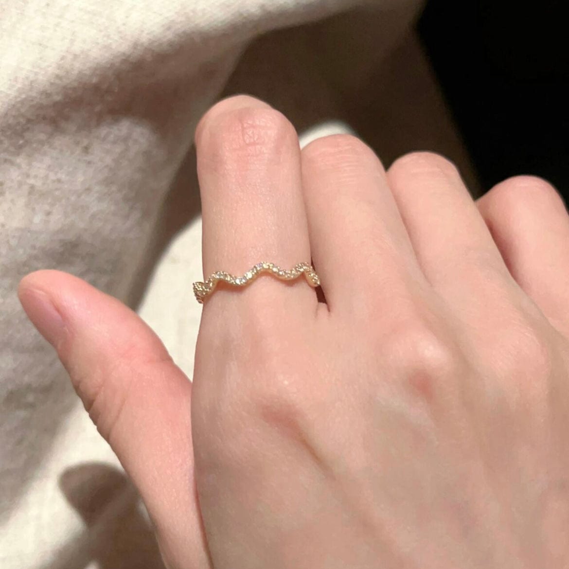 Dainty Rhinestone Inlaid Curved Open Ring