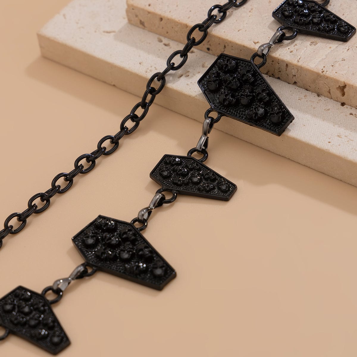 Dark Style Carved Skull Charm Waist Chain