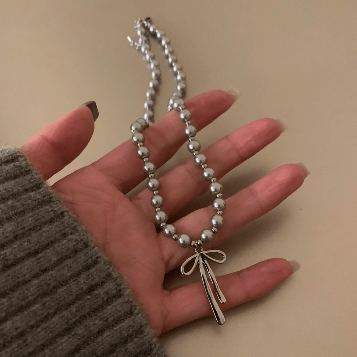 Elegant Bowknot Pendant Grey Pearl Chain Necklace - ArtGalleryZen