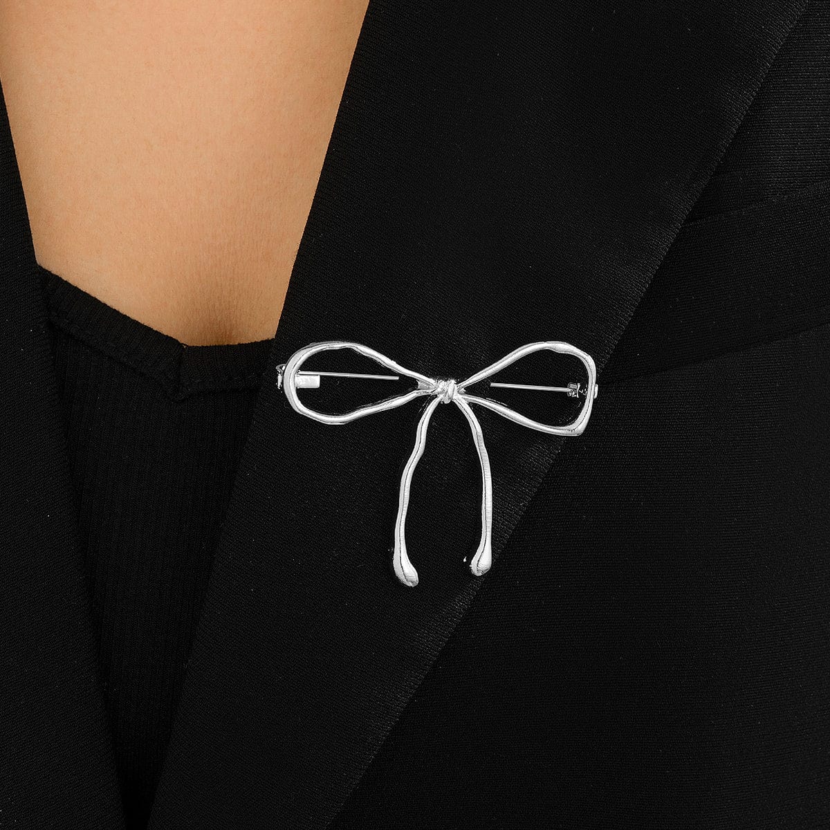 Elegant Bowknot Waterdrop Pin Brooch