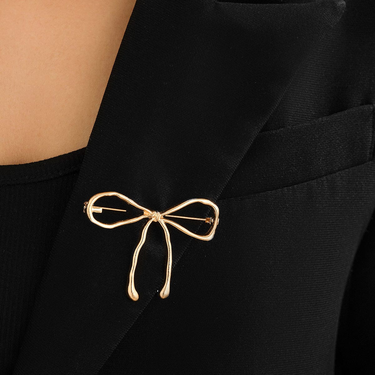 Elegant Bowknot Waterdrop Pin Brooch