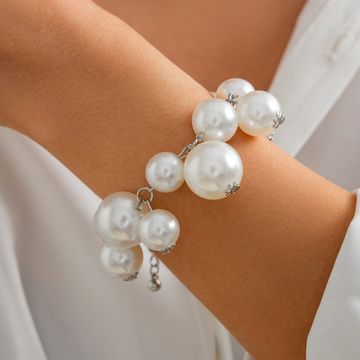 Elegant Chunky Pearl Chain Bracelet