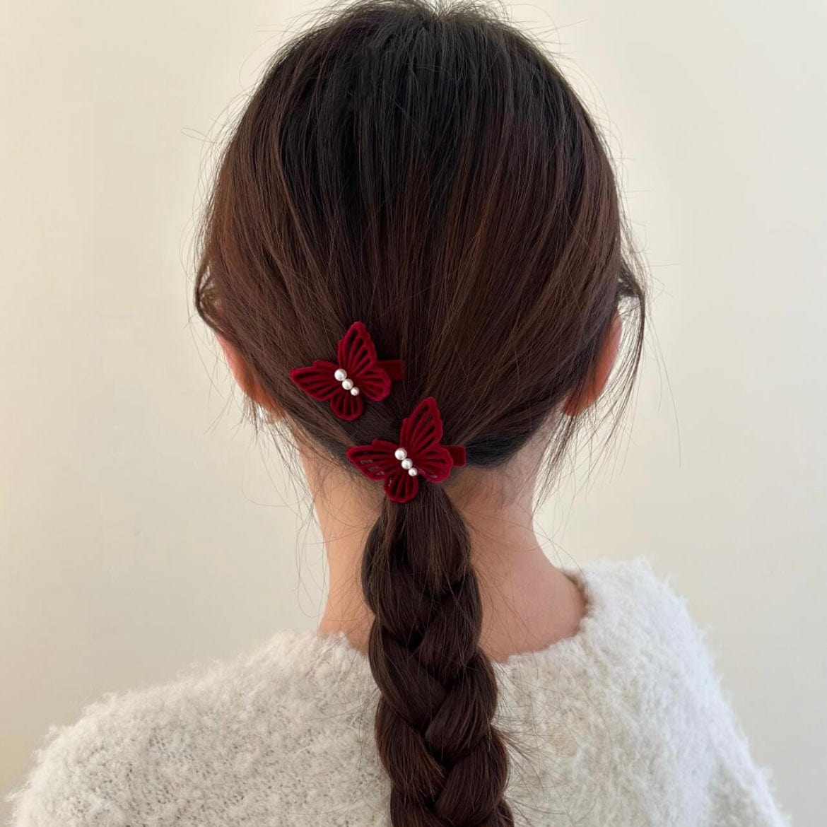 Elegant Flocking Pearl Butterfly Hair Clip - ArtGalleryZen