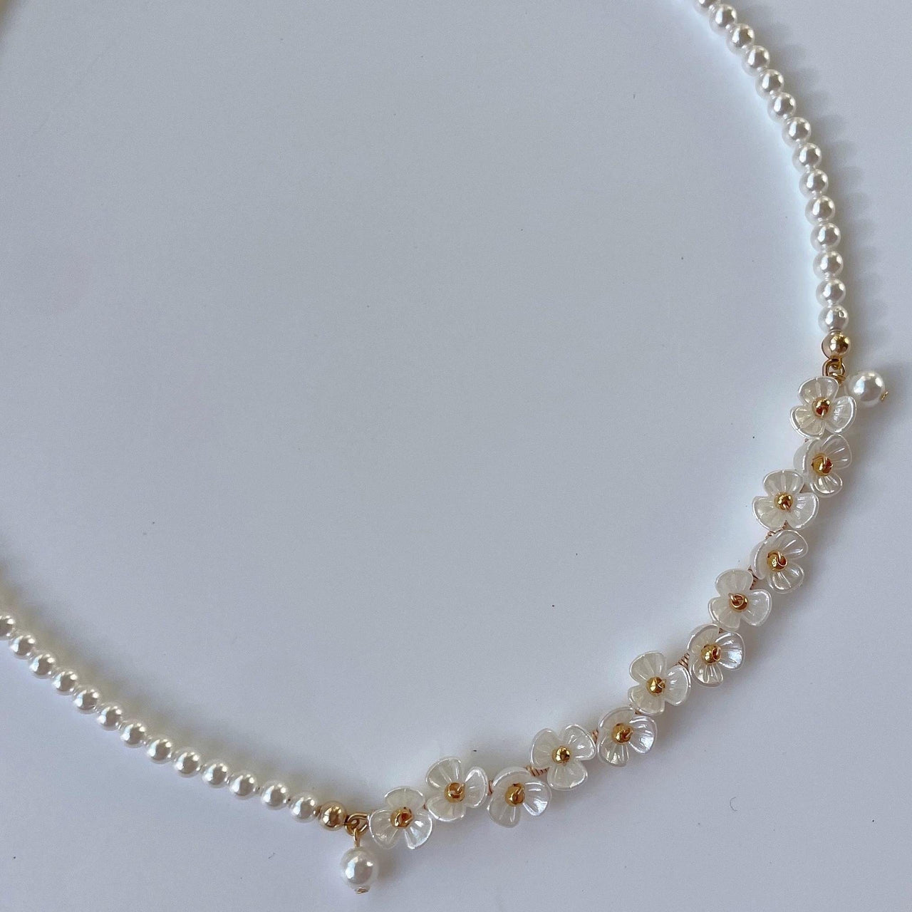 Elegant Flower Pearl Beaded Chain Necklace - ArtGalleryZen