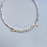 Thumbnail for Elegant Flower Pearl Beaded Chain Necklace - ArtGalleryZen