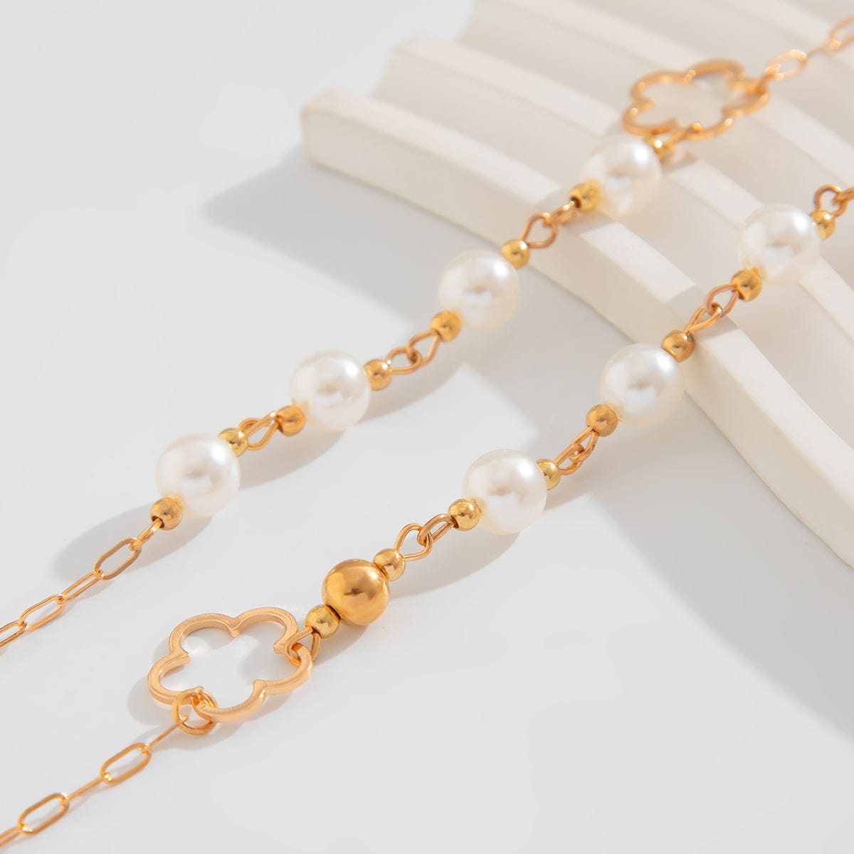 Elegant Gold Plated Hollow Flower Pearl Cable Chain Necklace