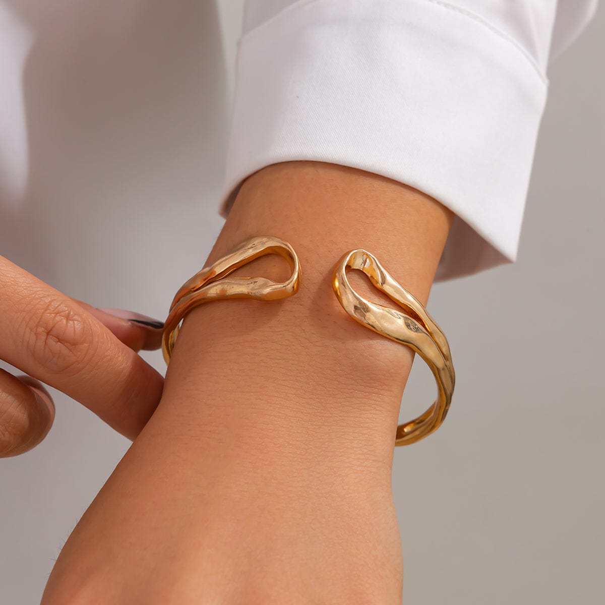 Elegant Gold Silver Plated Irregular Hollow Bangle Bracelet