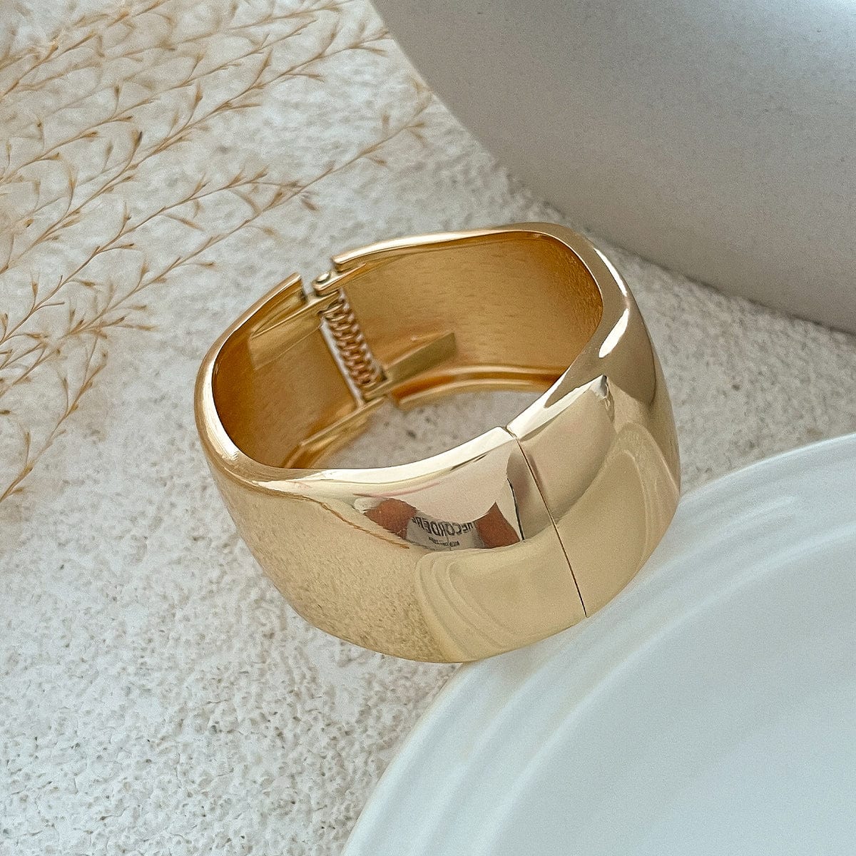 Elegant Gold Silver Tone Curved Glossy Wide Cuff Bangle Bracelet