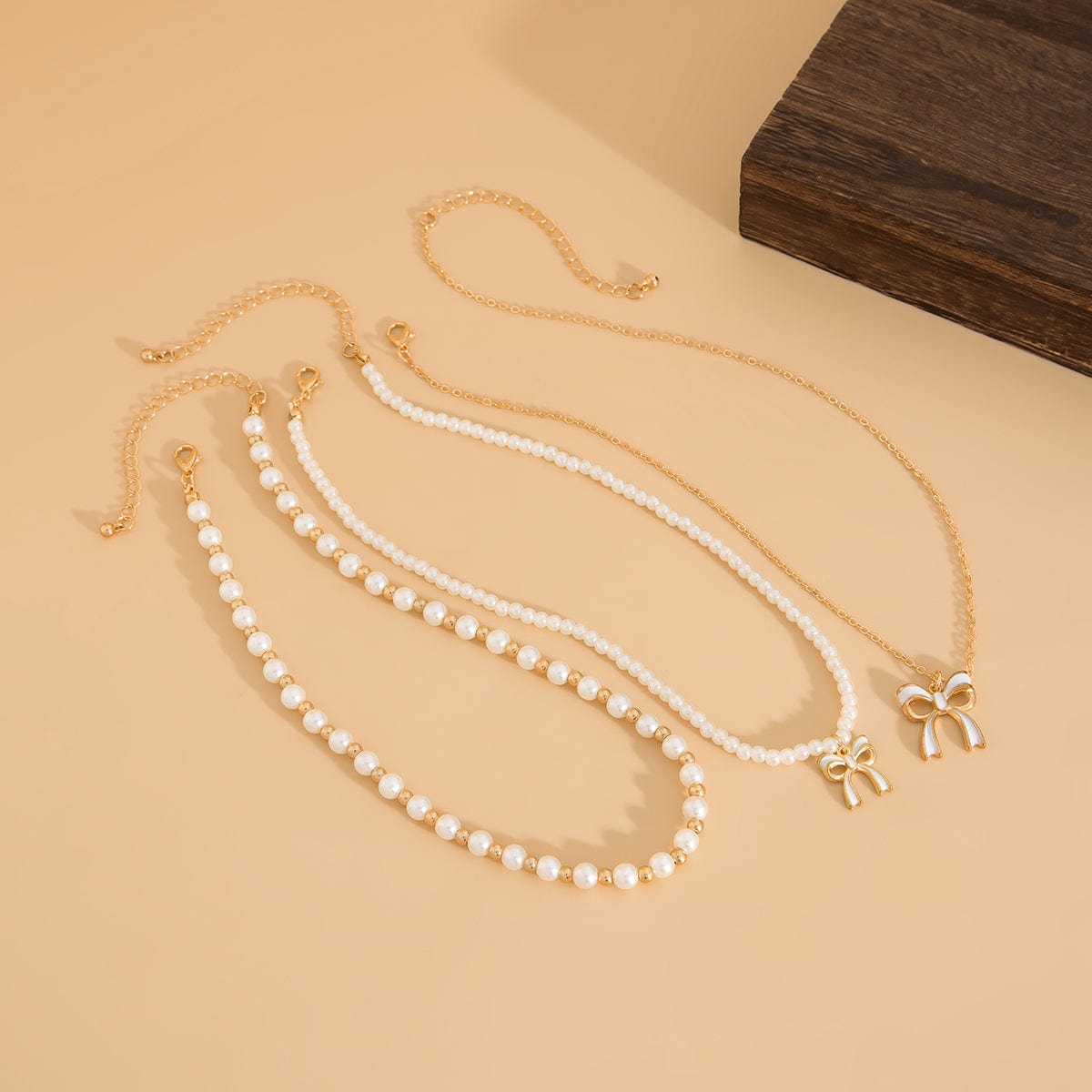Elegant Layered Enamel Bowknot Pendant Pearl Chain Necklace Set - ArtGalleryZen