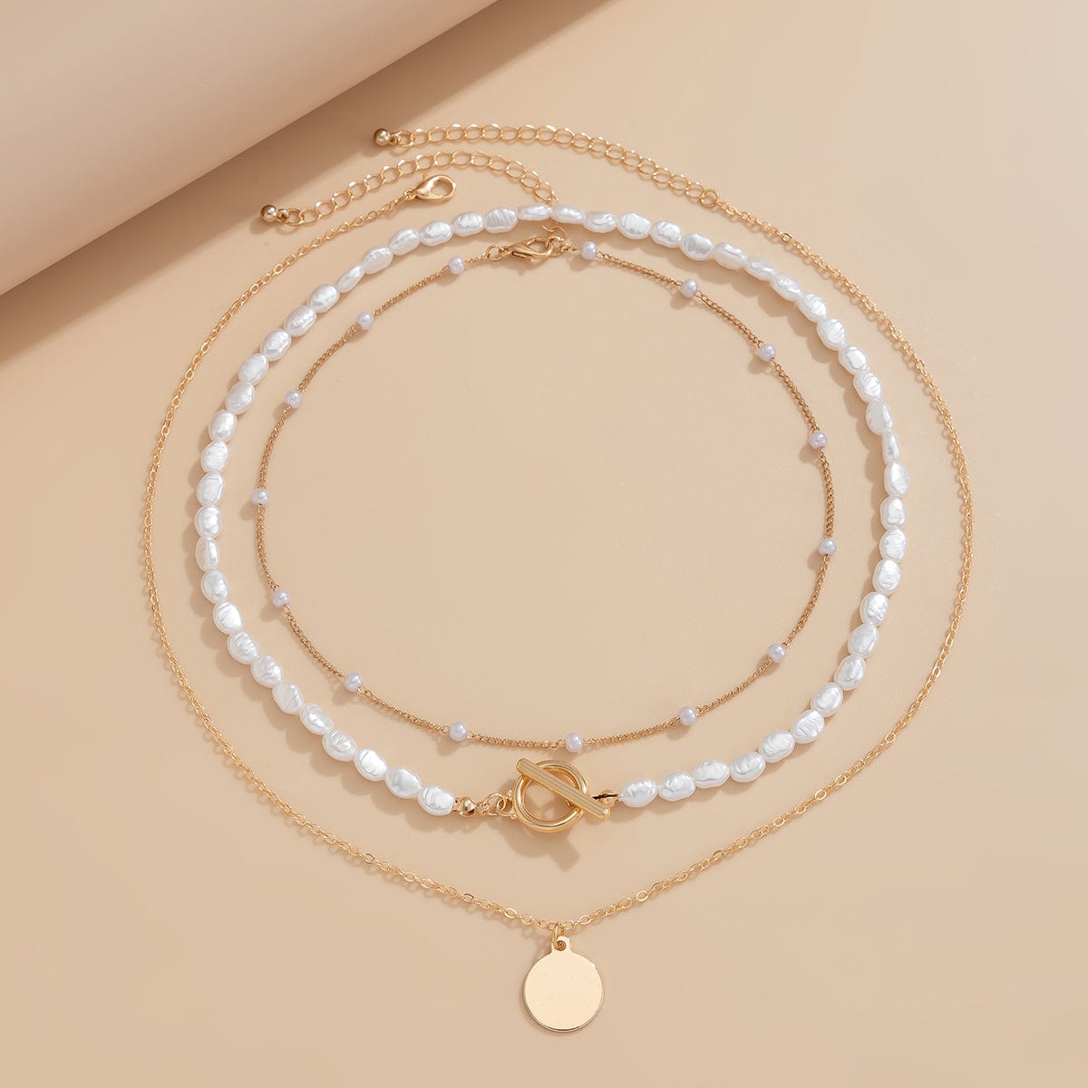 Elegant Layered Round Disk Pendant Irregular Pearl Chain Necklace Set