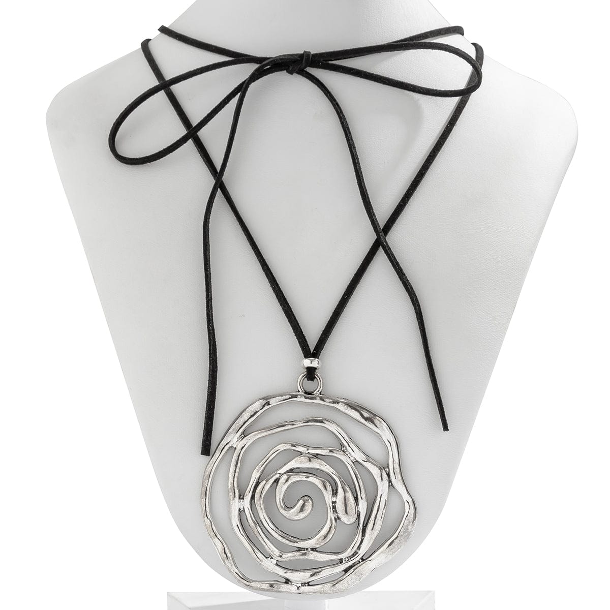 Elegant Layered Velvet Rose Pendant Choker Necklace - ArtGalleryZen