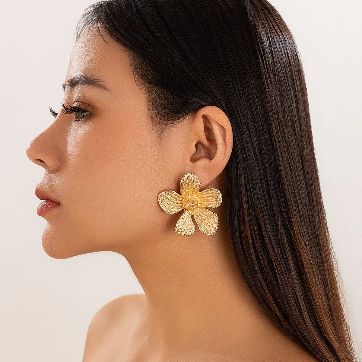 Elegant Metallic Textured Flower Earrings