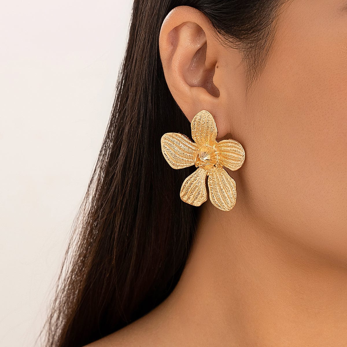 Elegant Metallic Textured Flower Earrings