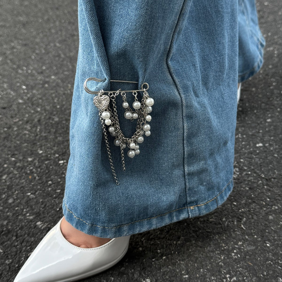 Elegant Pearl Heart Tassel Trouser Pin - ArtGalleryZen