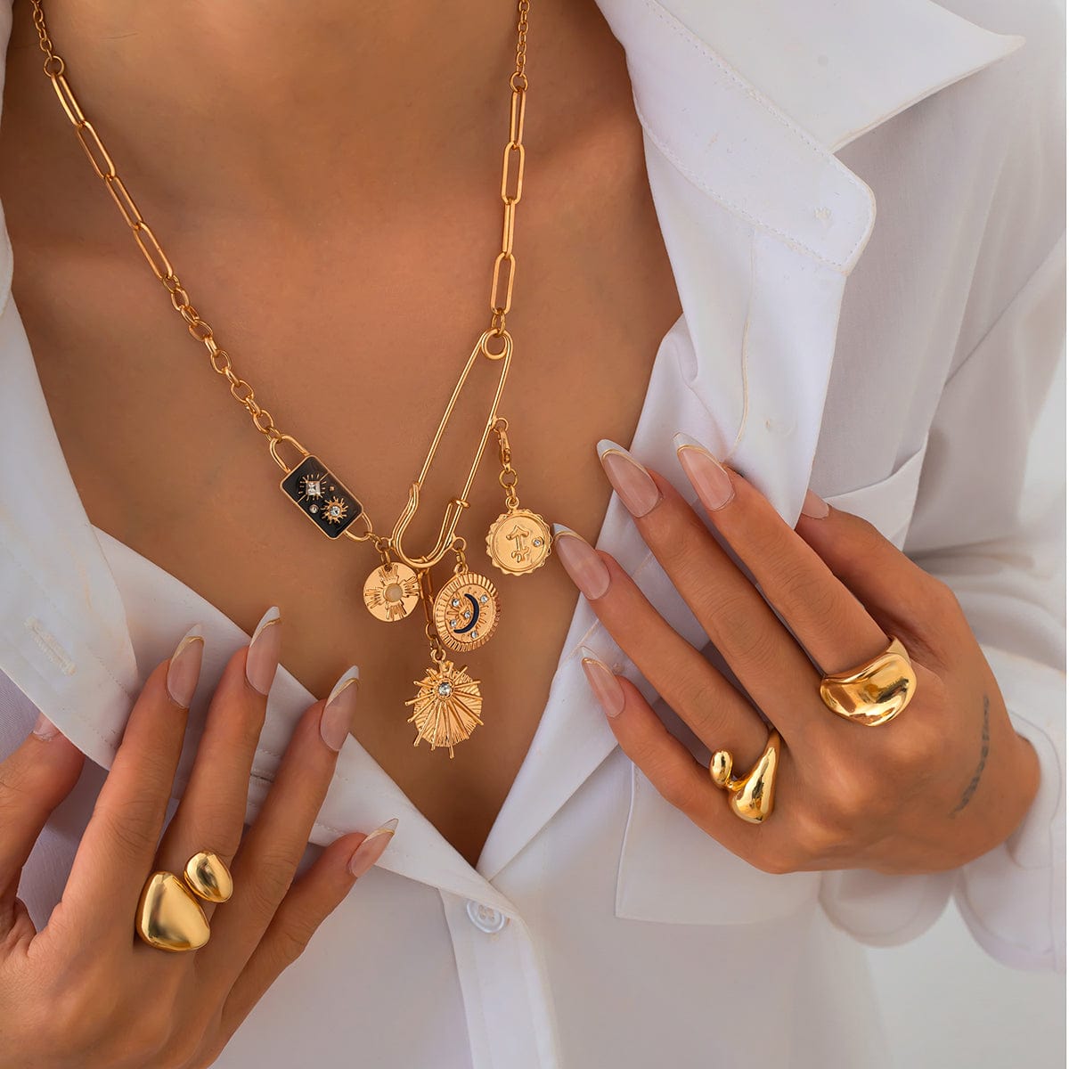 Elegant Rhinestone Inlaid Enamel Round Disk Square Charm Paperclip Necklace - ArtGalleryZen