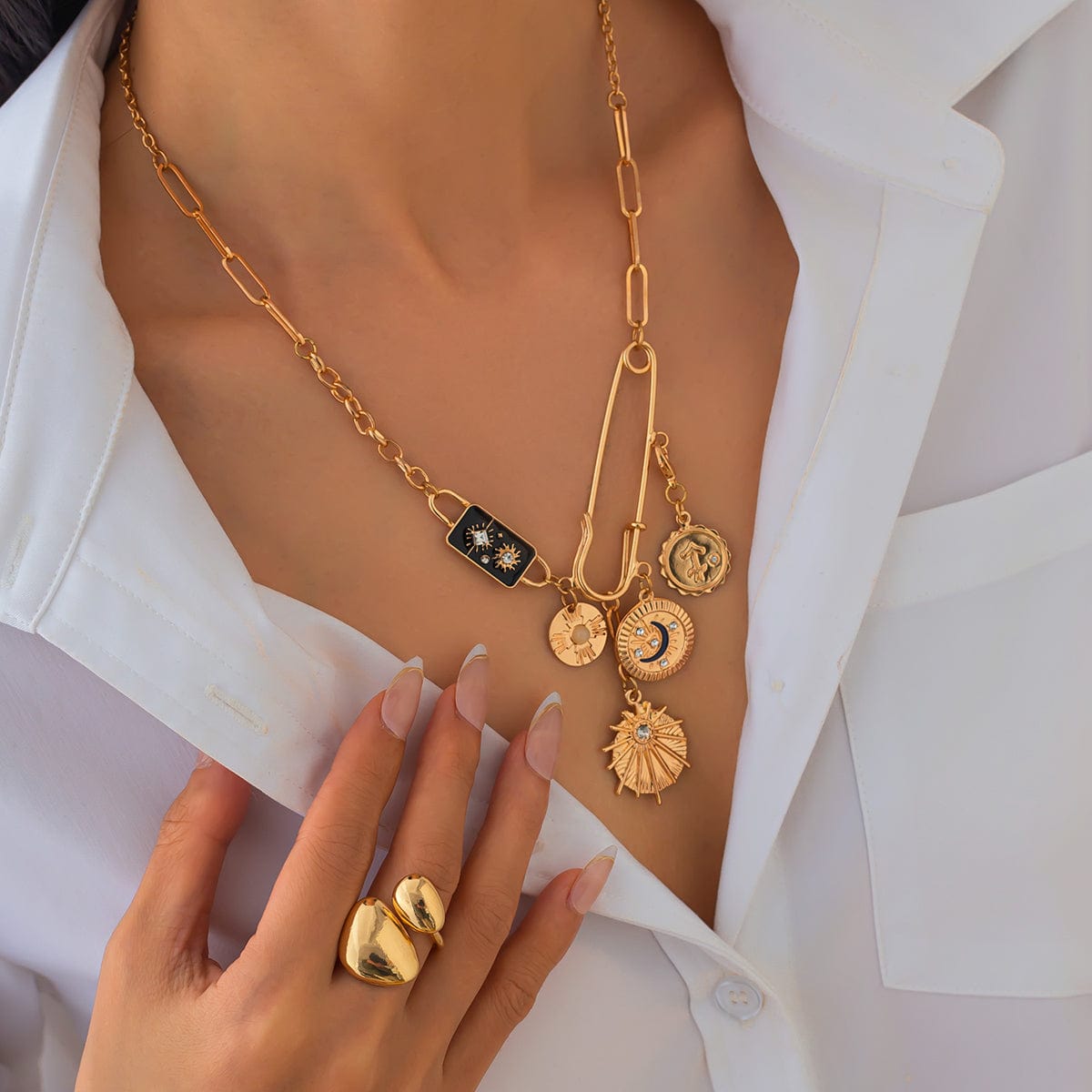 Elegant Rhinestone Inlaid Enamel Round Disk Square Charm Paperclip Necklace - ArtGalleryZen