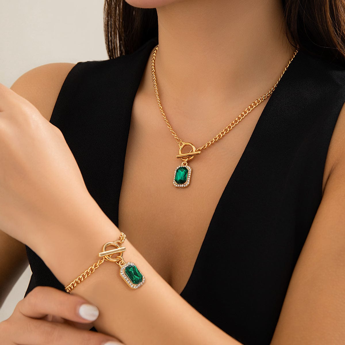 Elegant Toggle Clasp CZ Inlaid Emerald Pendant Curb Chain Necklace Bracelet Set - ArtGalleryZen