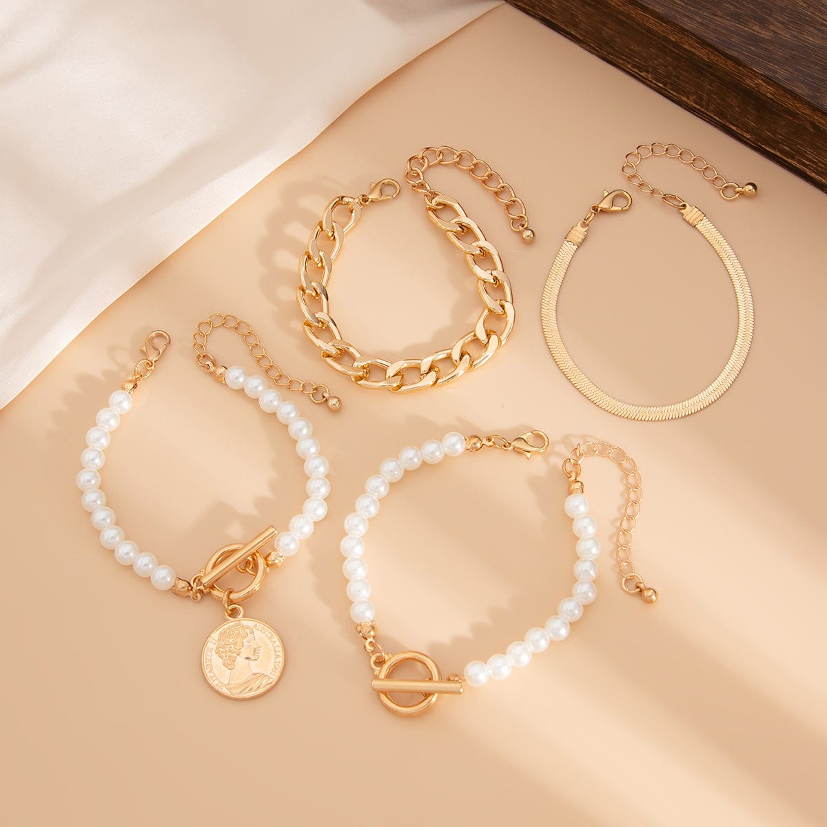 Elegant Toggle Clasp Relief Coin Charm Pearl Curb Chain Bracelet Set