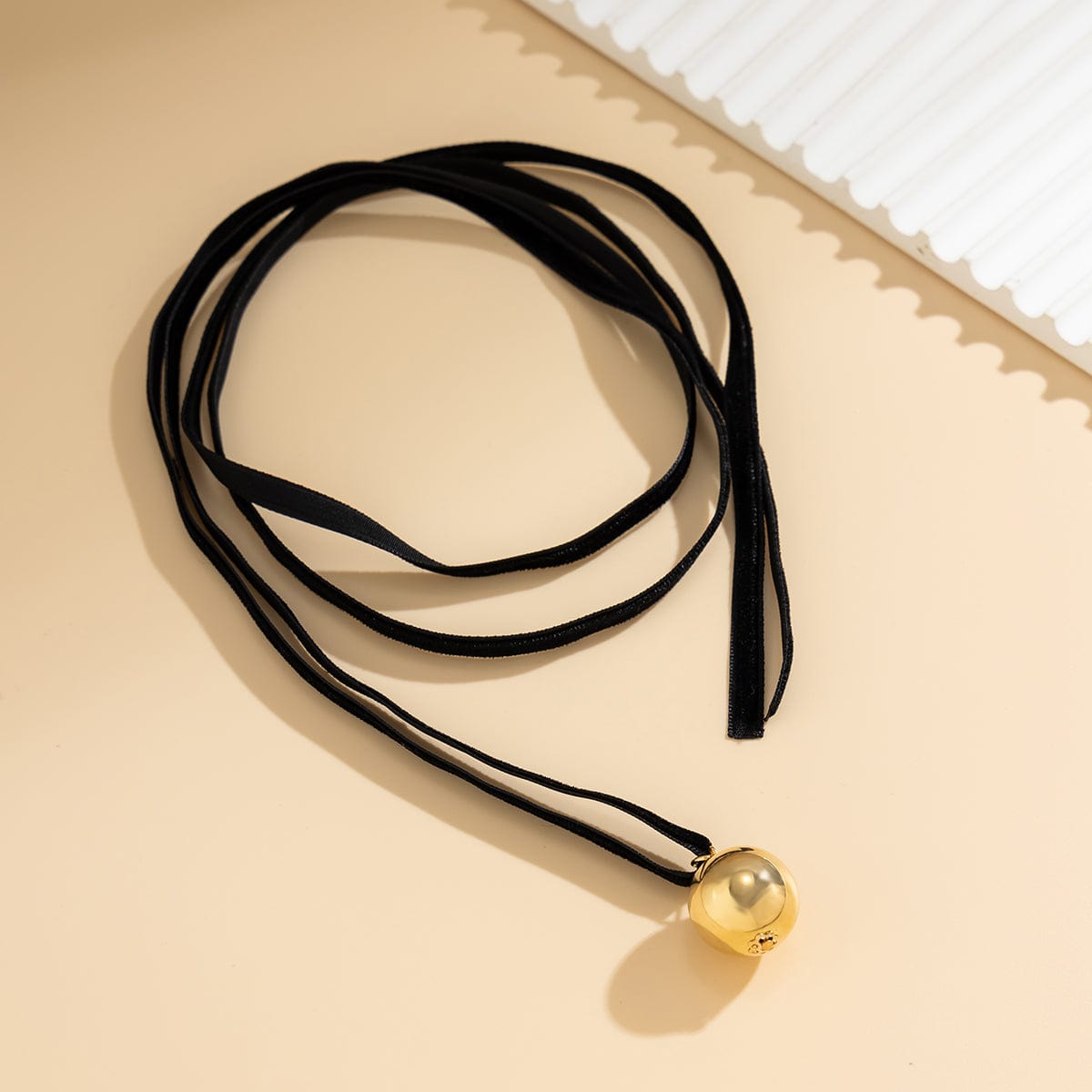 Elegant Velet Orb Pendant Chocker Necklace - ArtGalleryZen