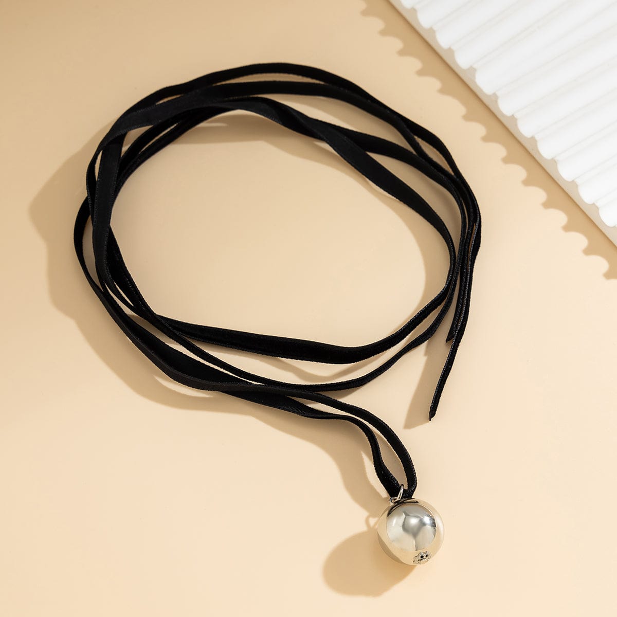 Elegant Velet Orb Pendant Chocker Necklace - ArtGalleryZen