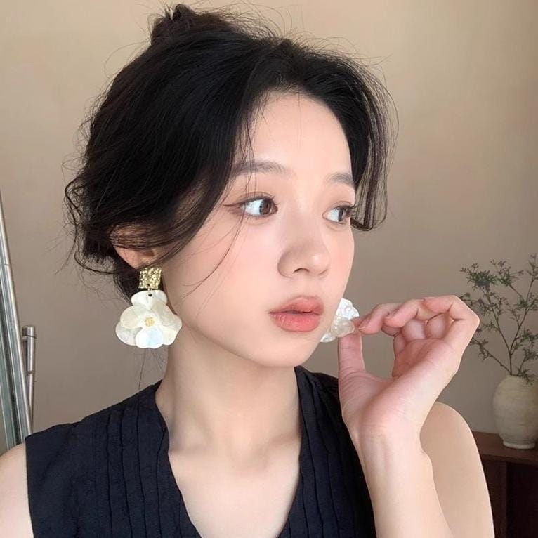 French Style Chunky Flower Dangle Textured Square Earrings - ArtGalleryZen