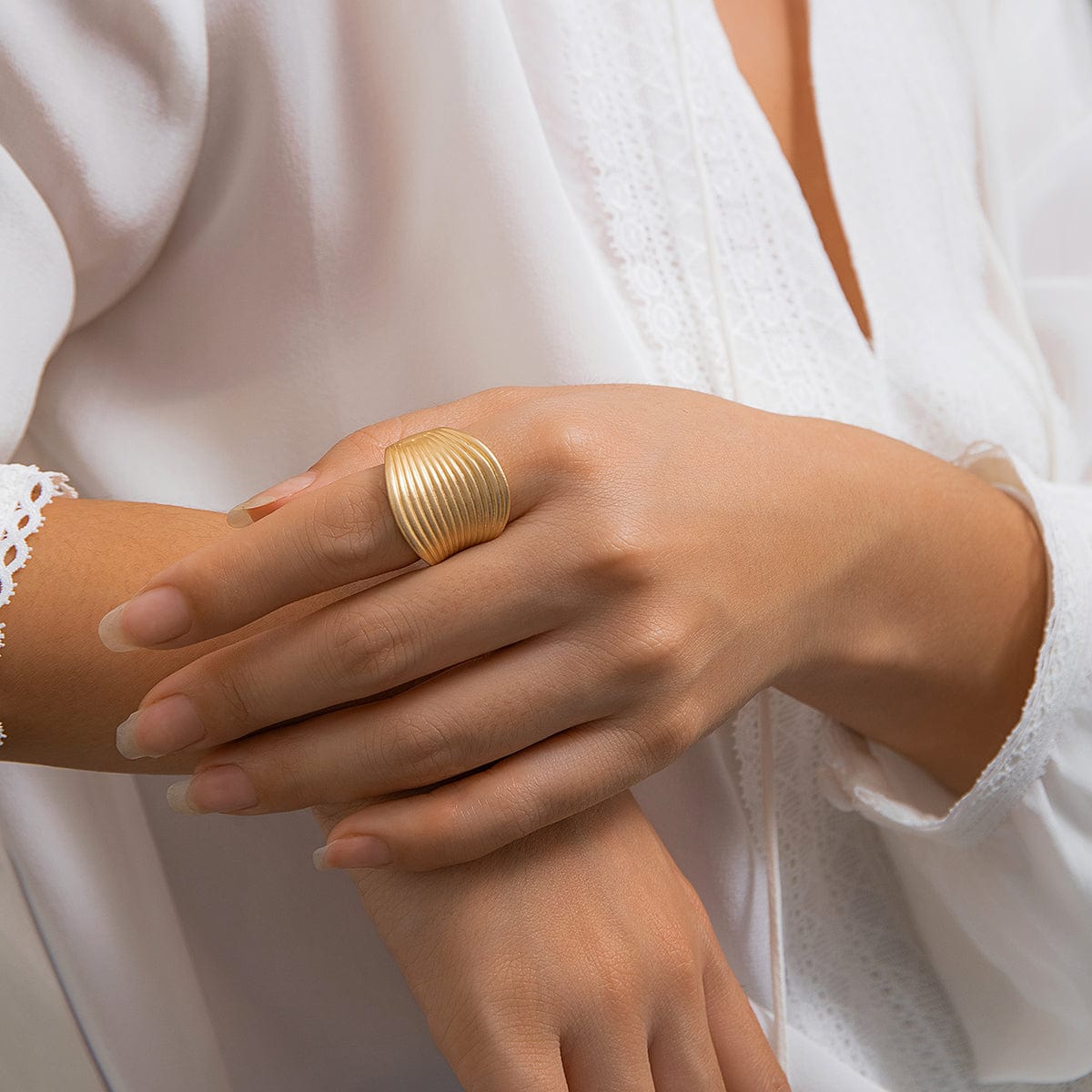 French Style Round Pleated Metallic Open Ring - ArtGalleryZen