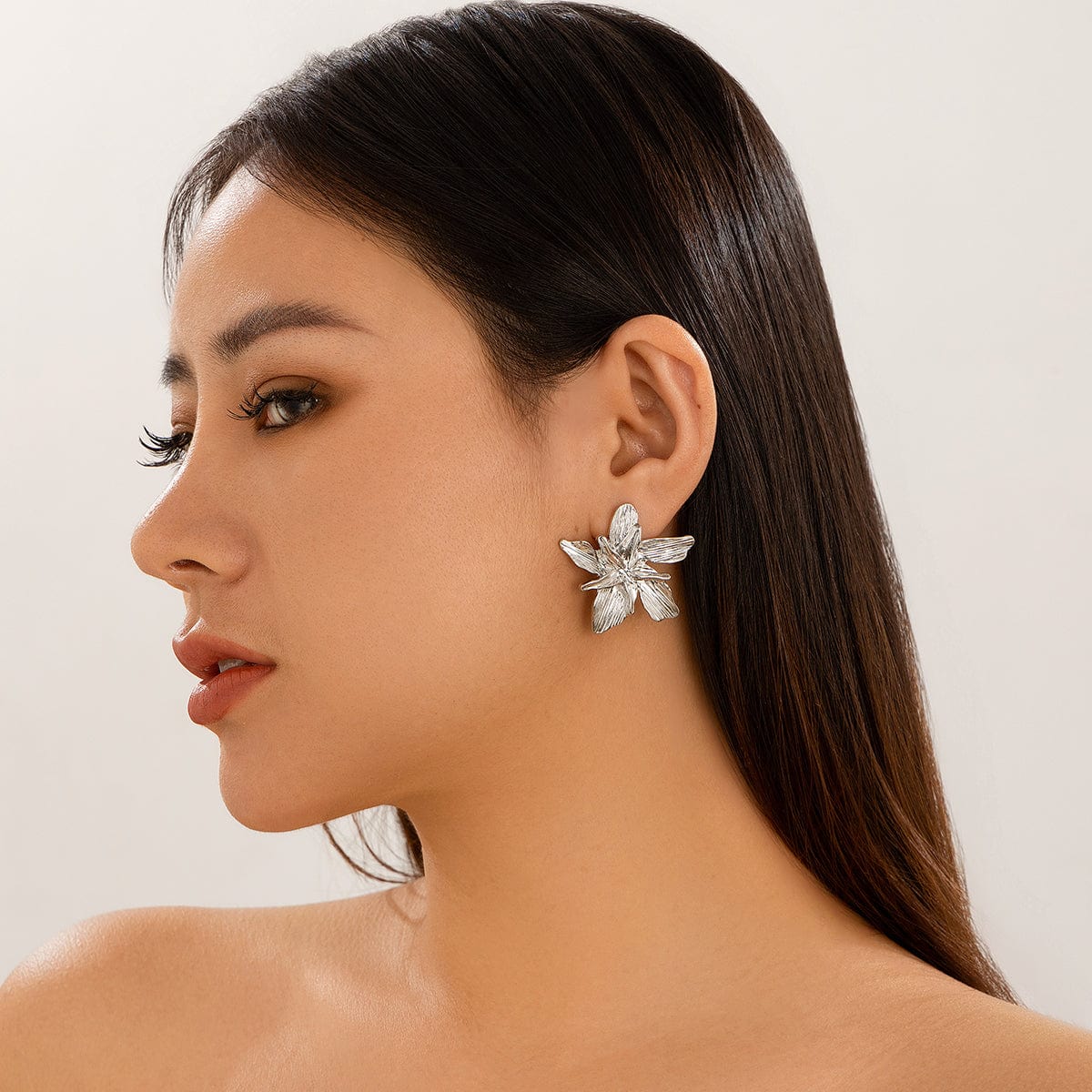 Gemetric Metallic Layered Flower Stud Earrings