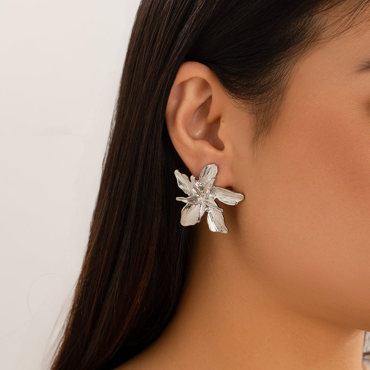 Gemetric Metallic Layered Flower Stud Earrings